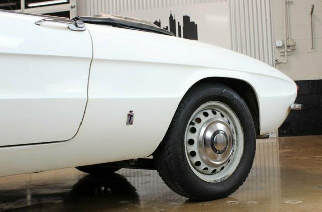 Alfa Romeo Duetto 1967 image number 35