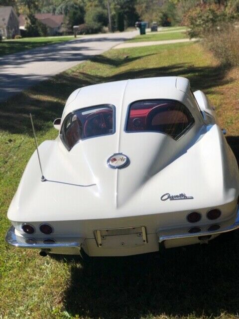 Chevrolet Corvette 1963 image number 1