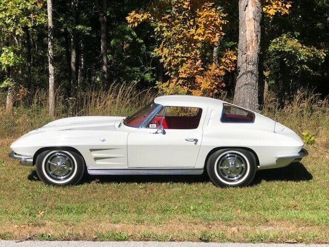 Chevrolet Corvette 1963 image number 11