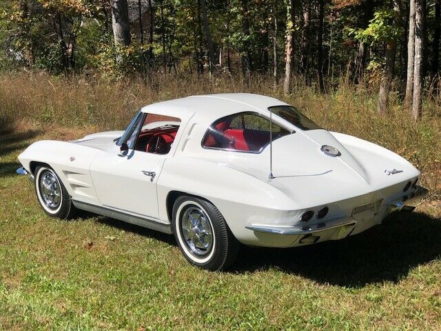 Chevrolet Corvette 1963 image number 18