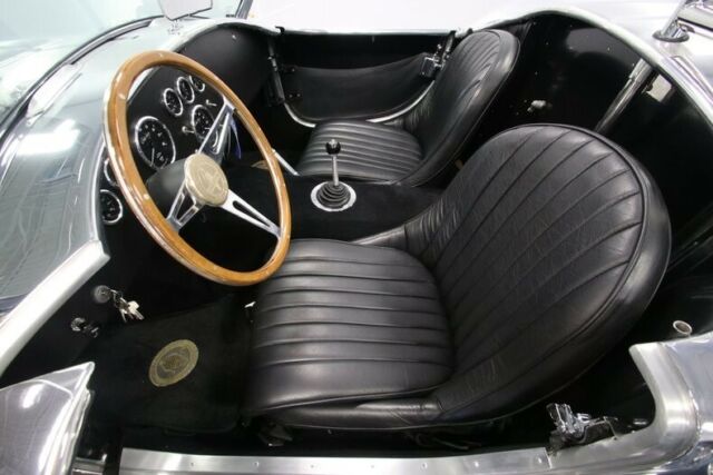 Shelby Cobra 1965 image number 28