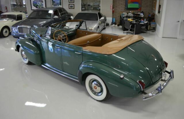 Cadillac Series 62 Convertible Sedan 1940 image number 9