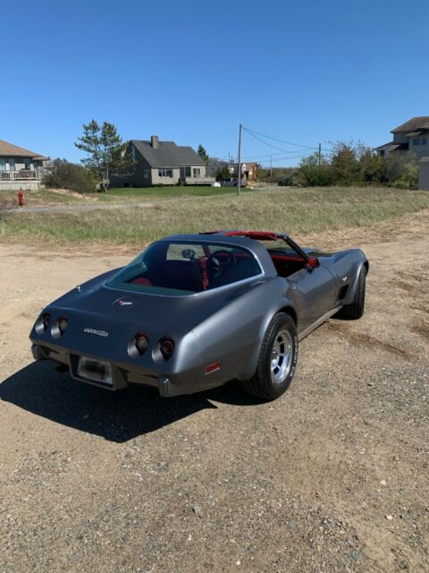 Chevrolet Corvette 1979 image number 2