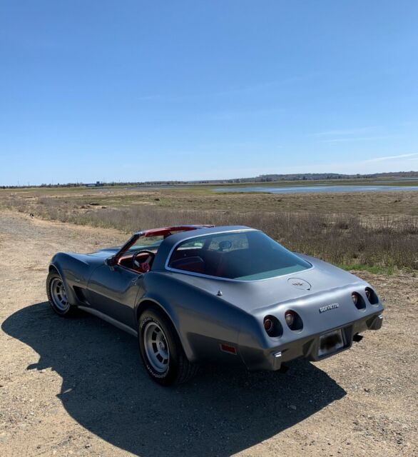 Chevrolet Corvette 1979 image number 28