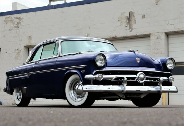 Ford Crestline 1954 image number 30