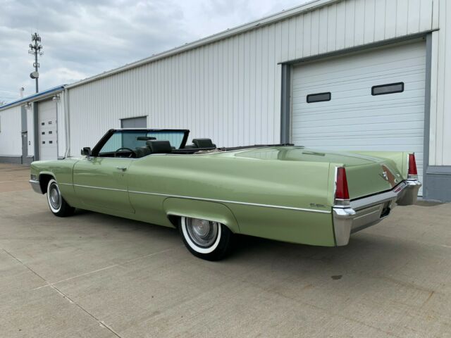 Cadillac DeVille 1969 image number 14