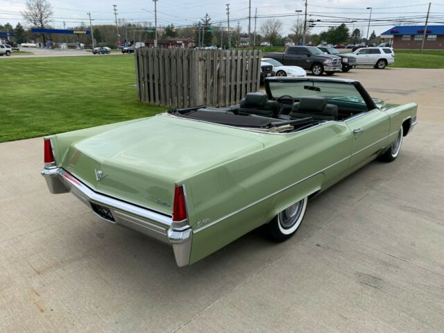 Cadillac DeVille 1969 image number 15