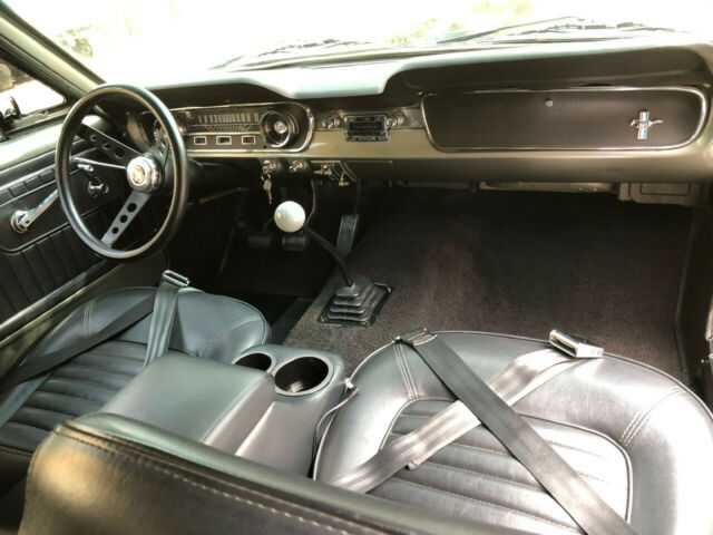 Ford Mustang 1965 image number 21