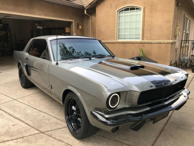 Ford Mustang 1965 image number 35