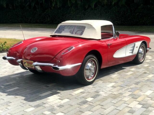 Chevrolet Corvette 1959 image number 20