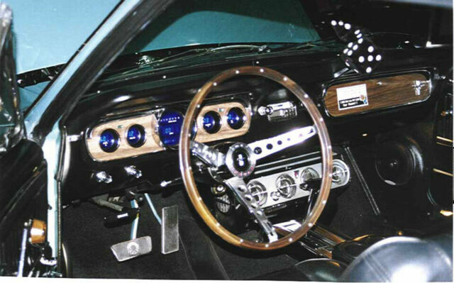 Ford Mustang 1965 image number 19