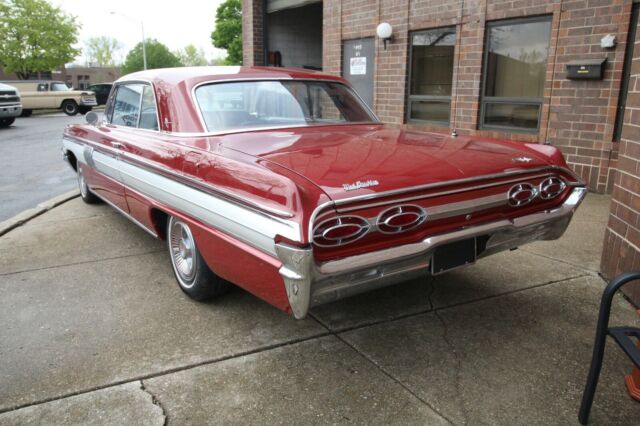 Oldsmobile Starfire 1962 image number 27