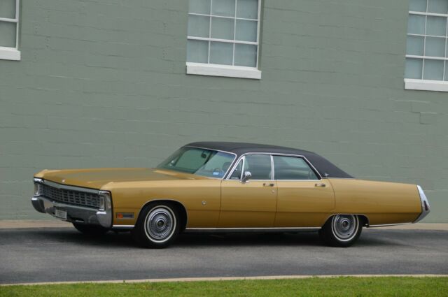 Chrysler Imperial 1970 image number 0