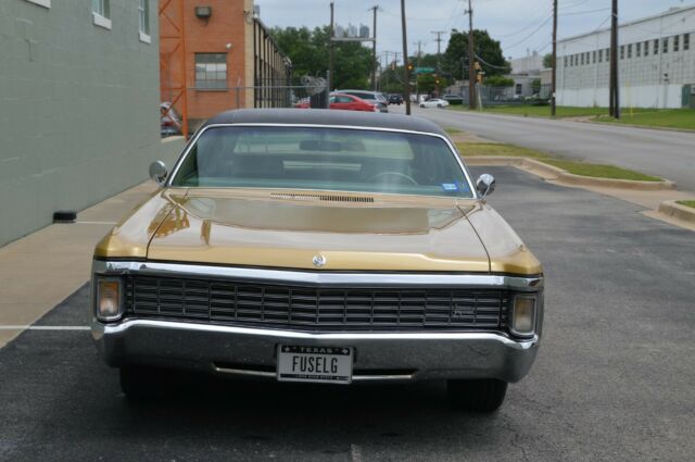 Chrysler Imperial 1970 image number 3