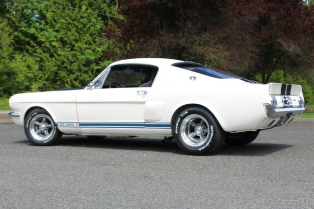 Ford Mustang 1965 image number 19