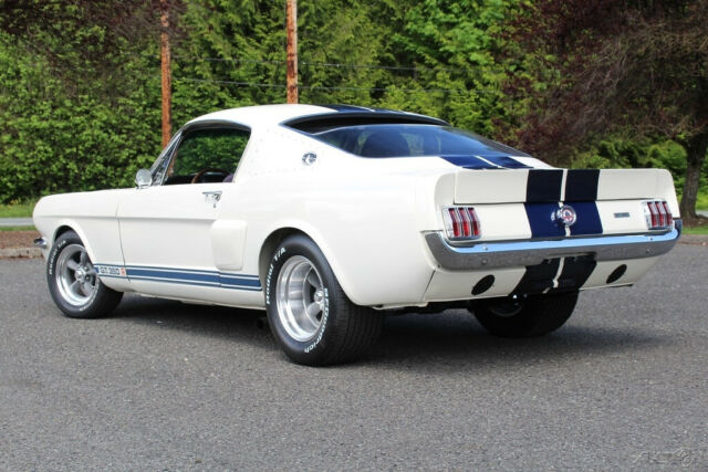 Ford Mustang 1965 image number 21