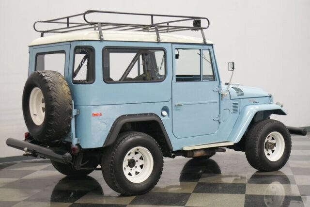 Toyota FJ Cruiser 1967 image number 14