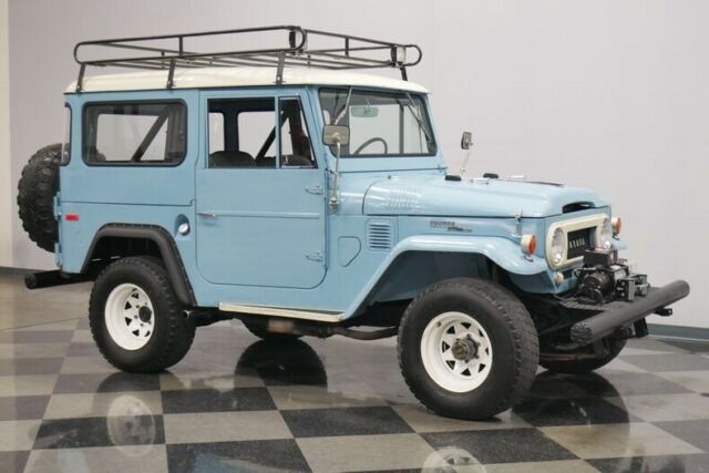 Toyota FJ Cruiser 1967 image number 16