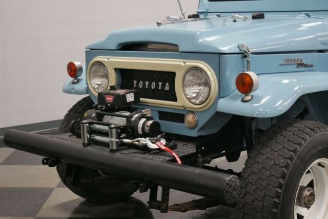 Toyota FJ Cruiser 1967 image number 22