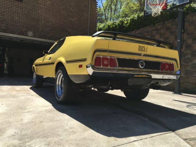 Ford Mustang 1972 image number 7