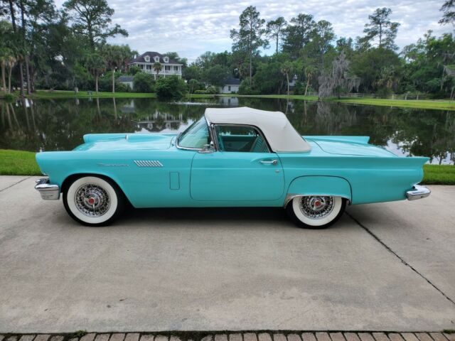 Ford Thunderbird 1957 image number 3