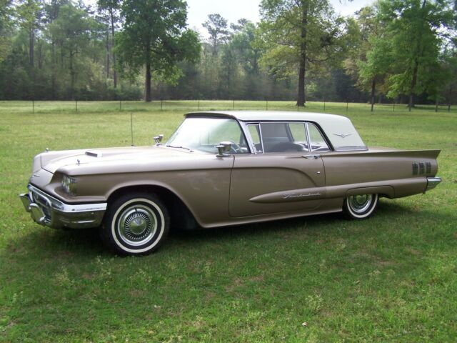 Ford Thunderbird 1960 image number 0