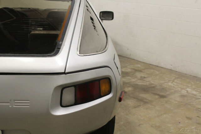 Porsche 928 1979 image number 30