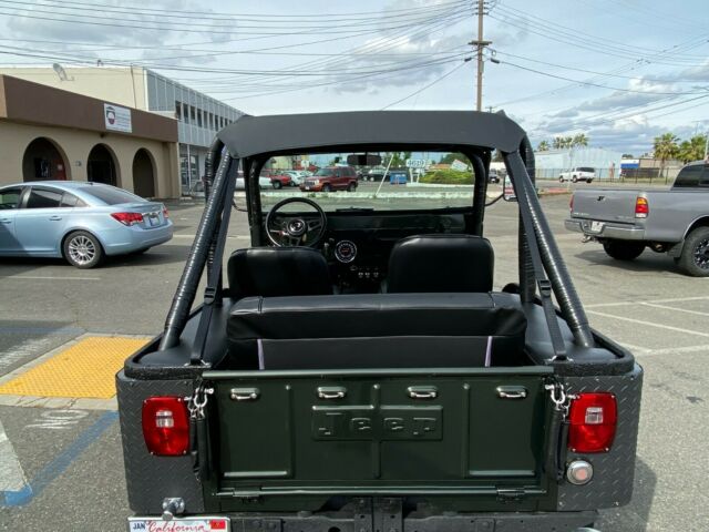 Jeep CJ 1972 image number 28