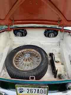 MG MGB 1972 image number 20