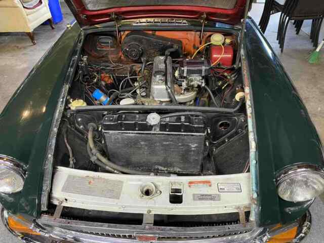 MG MGB 1972 image number 21