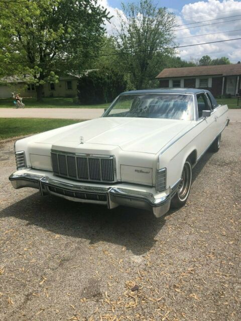 Lincoln Continental 1975 image number 1