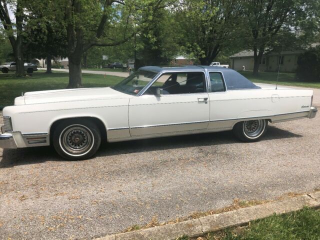 Lincoln Continental 1975 image number 17