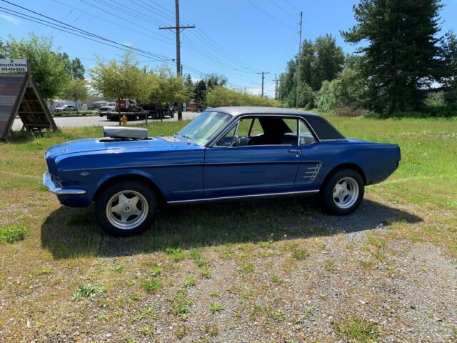 Ford Mustang 1966 image number 24