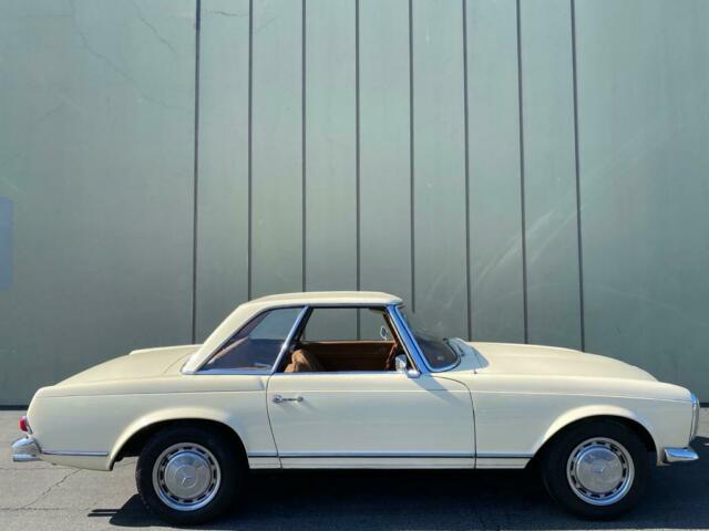 Mercedes-Benz SL-Class 1967 image number 12