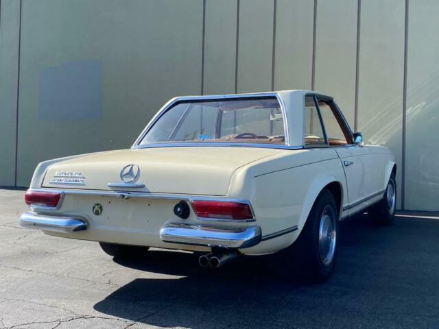 Mercedes-Benz SL-Class 1967 image number 20