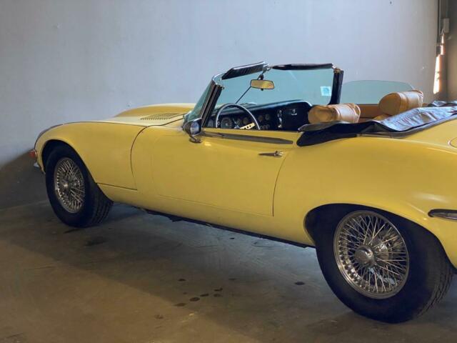 Jaguar E-Type 1974 image number 46