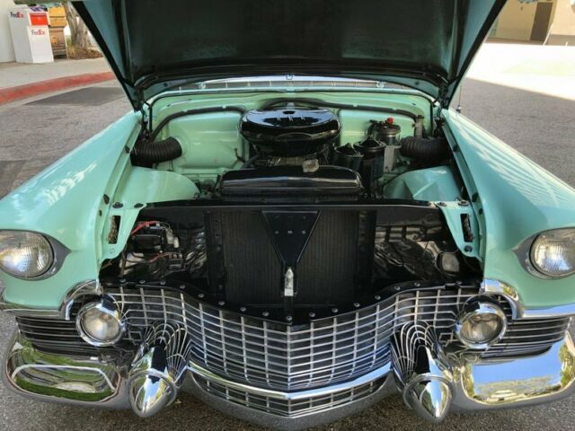 Cadillac Series 62 1954 image number 18