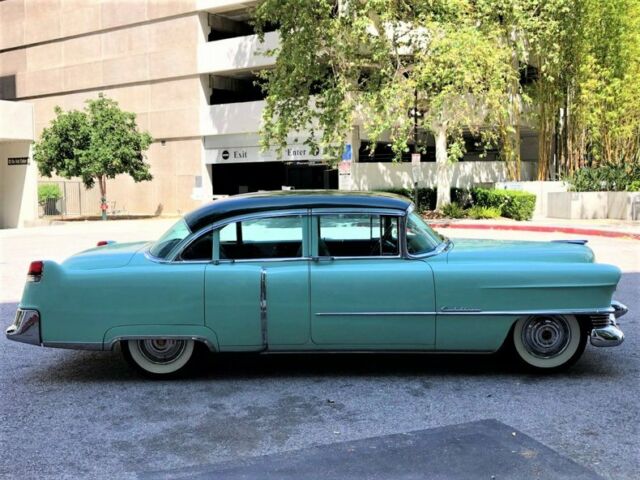 Cadillac Series 62 1954 image number 5