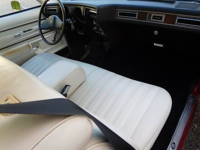 Oldsmobile Cutlass 1977 image number 10