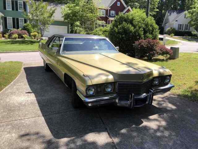 Cadillac Coupe Deville 1972 image number 0