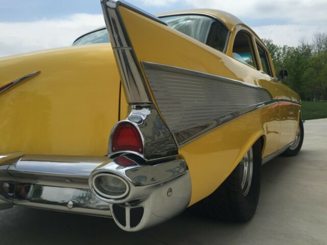 Chevrolet Bel Air/150/210 1957 image number 17