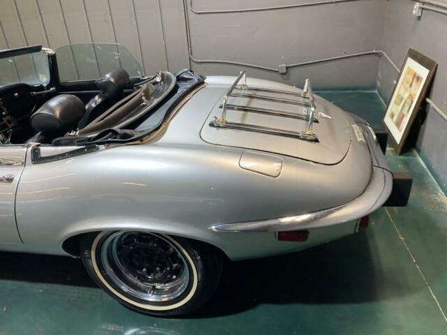 Jaguar E-Type 1974 image number 35