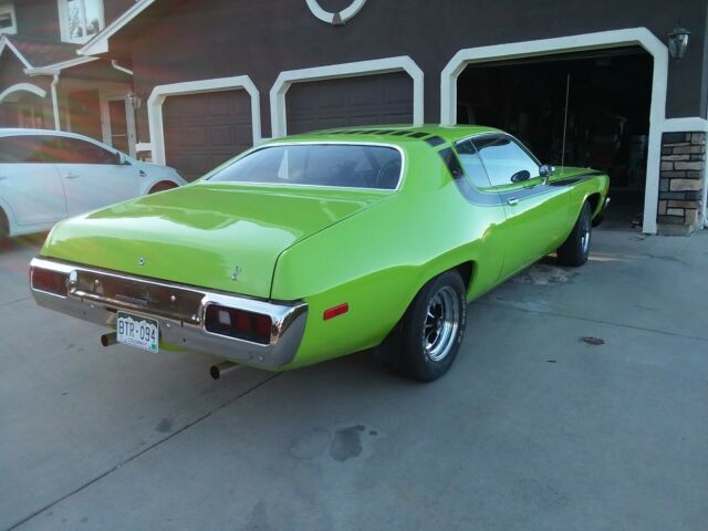 Plymouth Road Runner 1973 image number 1