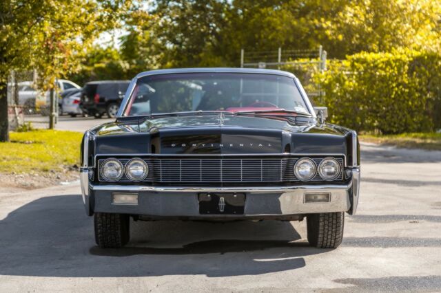 Lincoln Continental 1967 image number 0