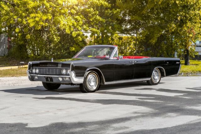 Lincoln Continental 1967 image number 1