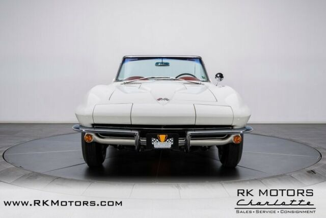 Chevrolet Corvette 1965 image number 17