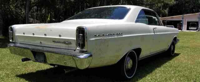 Ford Fairlane 1966 image number 21