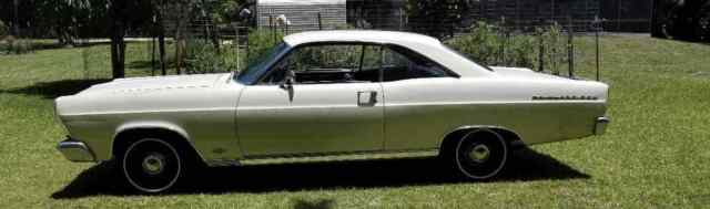 Ford Fairlane 1966 image number 24