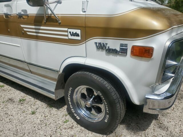 GMC Vandura 1978 image number 24