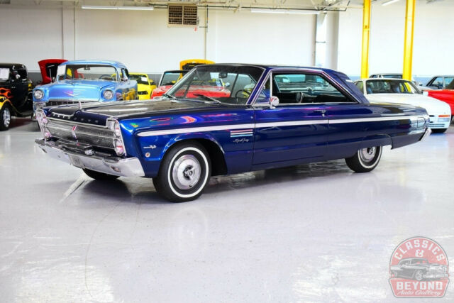 Plymouth Sport Fury 1965 image number 2